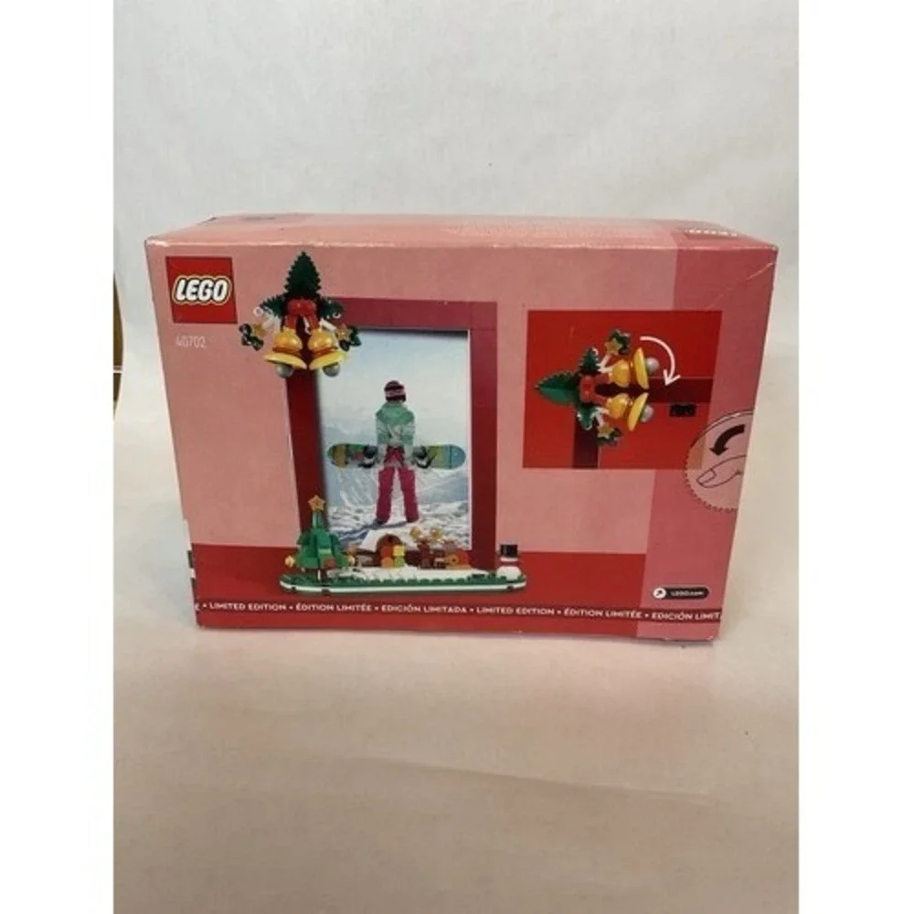 NWOT LEGO 8+ 40702 209PCS Christmas Picture Frame Limited Edition Holiday Set